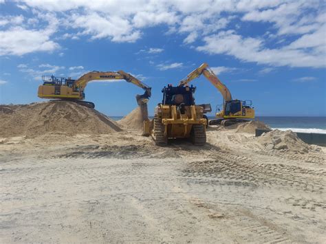 gold coast earthmoving equipment